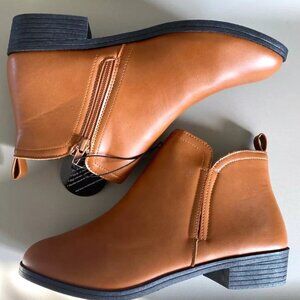 Comfort by Alexis Bendel Golda -01L Women's Ankle Boot Tan Size 8